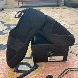 Brand new! So iLL Onset - M9.5/ W11 - Climbing Shoes